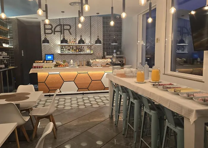 מלון Vistalegre Hotel-spa 2*